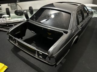 Coche de juguete a escala