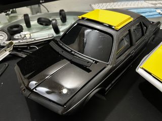 Coche de juguete a escala