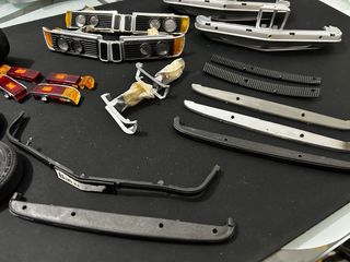 Coche de juguete a escala