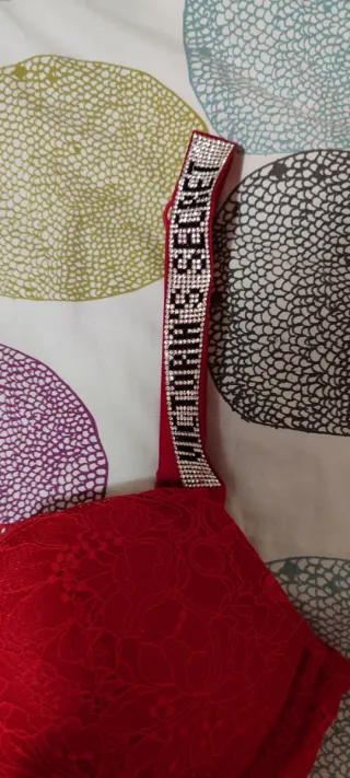 Conjunto Sujetador Push-Up y Tanga Victoria's Secr