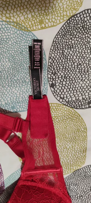 Conjunto Sujetador Push-Up y Tanga Victoria's Secr