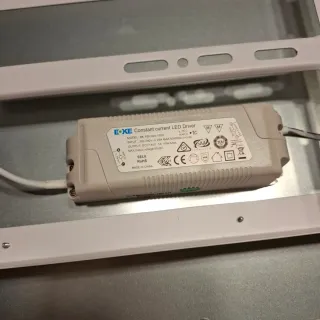 Lampara. Panel LED Lindby Livel 120x30