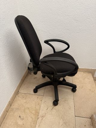 Silla de oficina/ordenador negra
