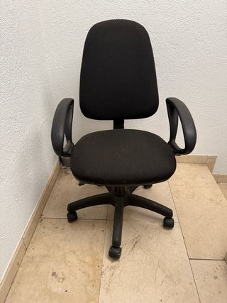 Silla de oficina/ordenador negra