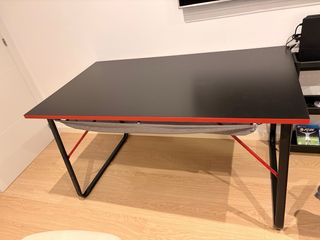 Escritorio y Silla IKEA Beige/Negro