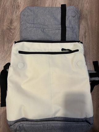 Mochila LOVEVOOK gris y blanca