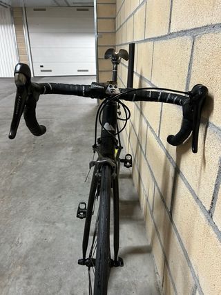 Bicicleta de carretera Canyon Negra