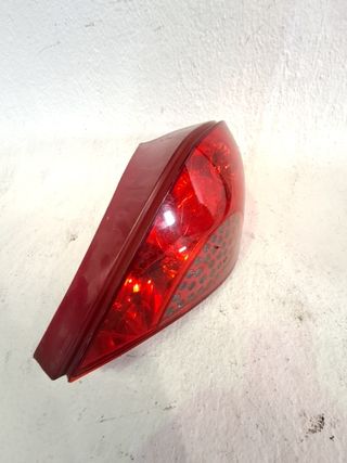 PILOTO TRASERO DERECHO PEUGEOT 207 (6)