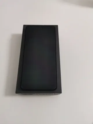 Samsung Galaxy S25 Edge Nuevo + Funda Cellularline