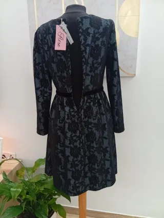 Vestido de cóctel negro y azul