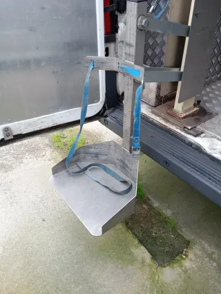 Plataforma elevadora para furgoneta