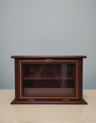Expositor de madera con puerta de cristal