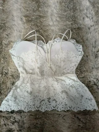 Blusa encaje blanca XS