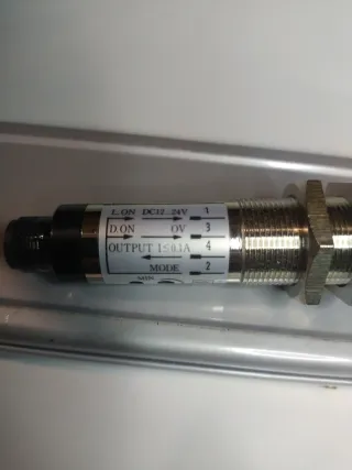 Sensor fotoeléctrico SICK OPTEX VT180-P440