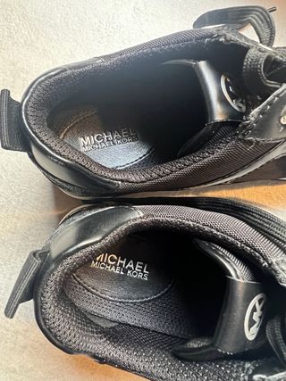 Zapatillas Michael Kors Negras y Grises