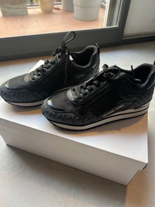 Zapatillas Michael Kors Negras y Grises