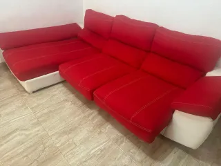 Sofá chaise longue rojo y blanco
