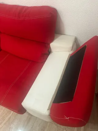 Sofá chaise longue rojo y blanco