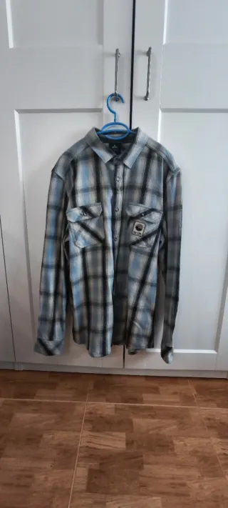 Camisa de cuadros RipCurl azul y negra