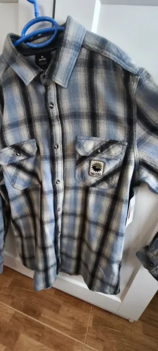 Camisa de cuadros RipCurl azul y negra