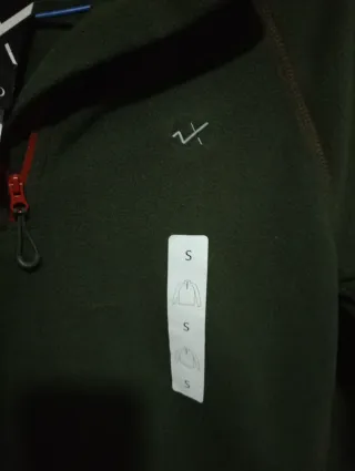 Forro polar verde y  naranja