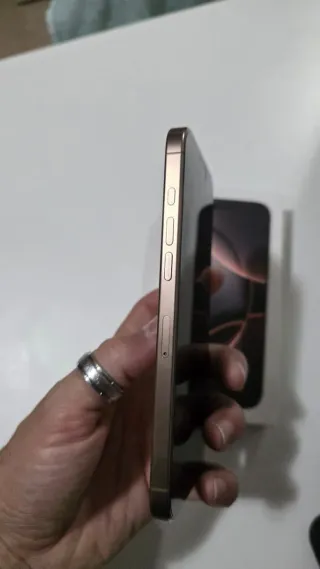 iPhone 16 Pro Max 256 GB Oro Desierto