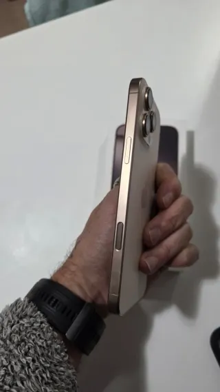 iPhone 16 Pro Max 256 GB Oro Desierto