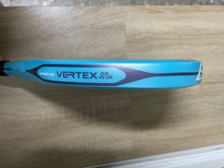 Pala Bullpadel Vertex JR (solo tiene un partido)