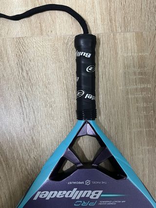 Pala Bullpadel Vertex JR (solo tiene un partido)