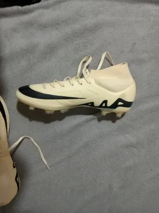 Botas de fútbol Nike Air Zoom T43