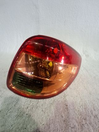 PILOTO TRASERO DERECHO SUZUKI SX4 (2)