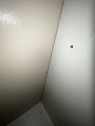 Armadio moderno beige 6 ante.