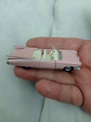 Cadillac Burago modellino con scatola