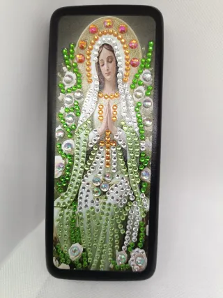 Estuche Gafas Punto Diamante Virgen María