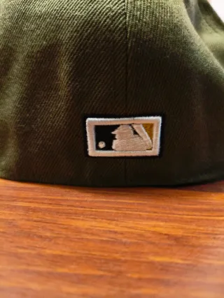 Gorra New Era 59FIFTY Beige y Verde