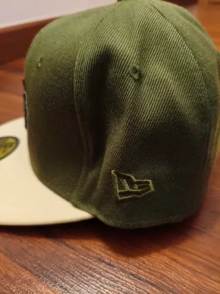 Gorra New Era 59FIFTY Beige y Verde
