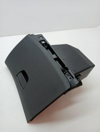 GUANTERA PEUGEOT 2008 (P1) (2)