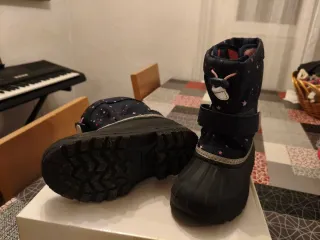 Botas de nieve niña Talla 29 + manoplas