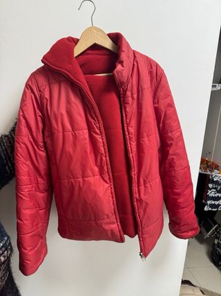 Abrigo acolchado rojo