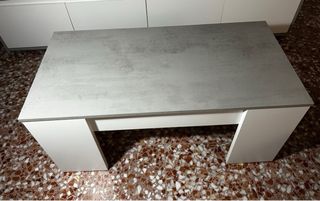 Mesa de centro elevable gris y blanca