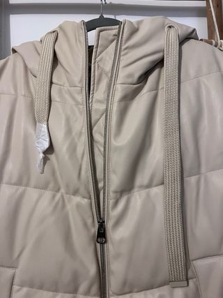Chaleco acolchado Pull&Bear beige M