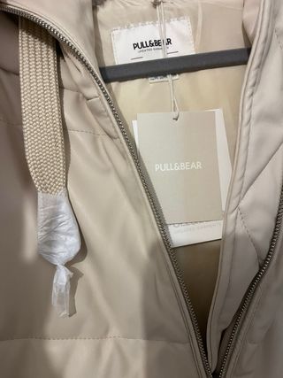 Chaleco acolchado Pull&Bear beige M