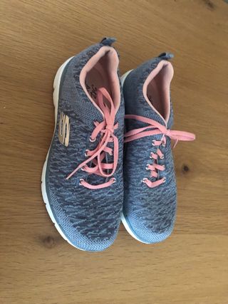Zapatillas Skechers Gris y Rosa Talla 38