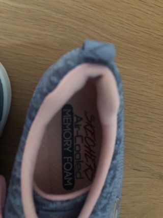 Zapatillas Skechers Gris y Rosa Talla 38