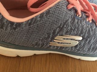 Zapatillas Skechers Gris y Rosa Talla 38