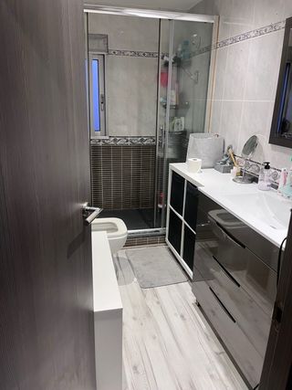 Se alquila habitación cerca del Hospital General