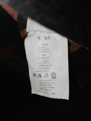 Abrigo de lana negro y marrón