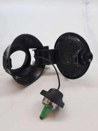 TAPA EXTERIOR COMBUSTIBLE MINI MINI (R50,R53) (2)