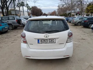 Toyota Verso 2010