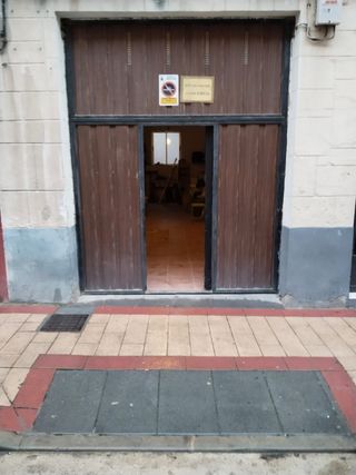 Local o cochera para 2 plazas de vehículos